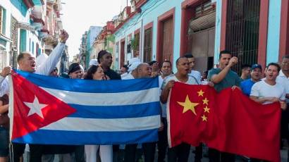 Los trabajadores del sector no estatal también reafirmaron su compromiso de defender siempre la Revolución