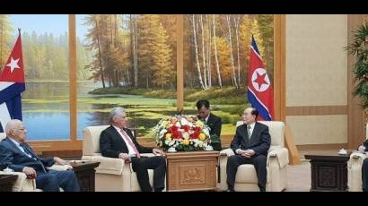 Díaz-Canel realizó una visita de cortesía a Kim Yong Nam, presidente de la Asamblea Popular Suprema, en el Palacio de los Congresos.