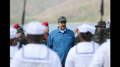 Maduro anuncia recogida de firmas para entregar a la Casa Blanca