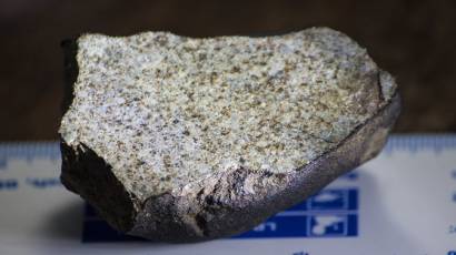 El meteorito que cayó en Viñales tenía aproximadamente cuatro metros de largo antes de desintegrarse en fragmentos.