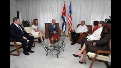 Miguel Díaz-Canel Bermúdez y James McGovern