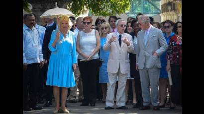 Príncipe Carlos y su esposa visitan La Habana