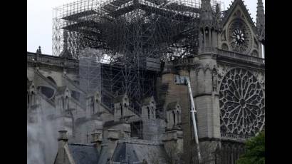 Catedral de Notre Damen, parís, tras el incendio