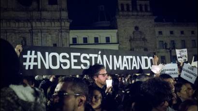 Hay denuncia en el velatón nacional contra el asesinato de líderes sociales.