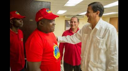 En Cuba delegación de la Juventud del Movimiento Popular para la Liberación de Angola (JMPLA)