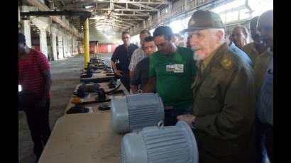 Ramiro Valdés Menéndez de visita en Holguín