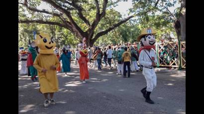 El carnaval infantil fue el plato fuerte de la apertura del verano en Camagüey