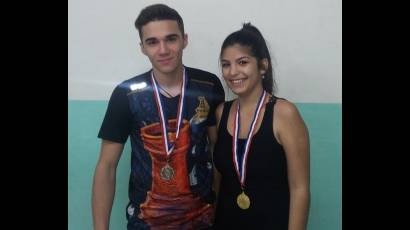 Campeona y  subcampeón del ajedrez juvenil.