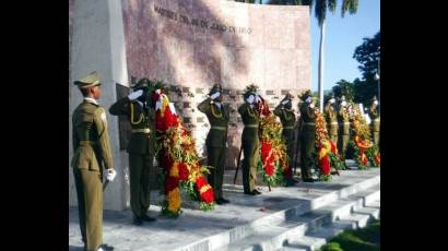 Homenaje de Raúl y Díaz-Canel a los Mártires de la Revolución