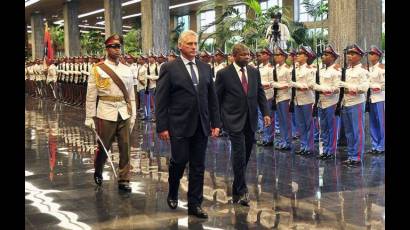 Presidente de Cuba, Miguel Díaz-Canel, y su homólogo de Angola, João Lourenço
