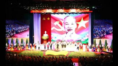 Felicitan Raúl y Díaz-Canel  a Vietnam por el aniversario 74 de su independencia