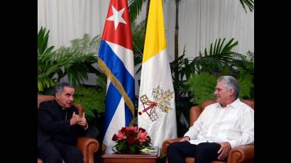 Miguel Díaz-Canel Bermúdez y Cardenal Giovanni Angelo Becciu