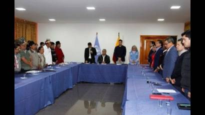 Gobierno de Ecuador deroga decreto 883