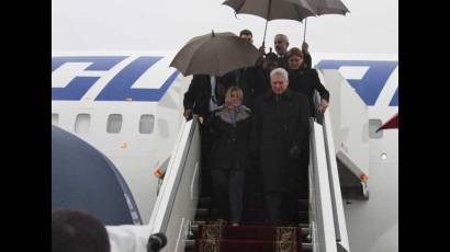 Presidente cubano arriba a San Petersburgo