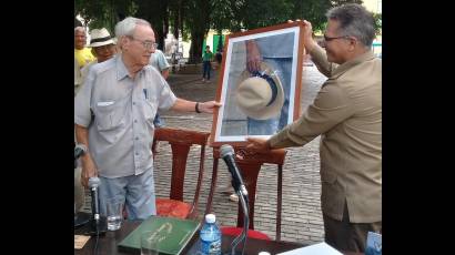 Presentación de la revista Verde Olivo