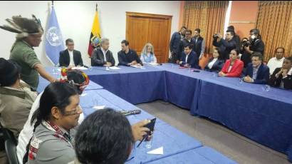 El 13 de octubre  el presidente Moreno y líderes del movimiento indígena se reunieron.