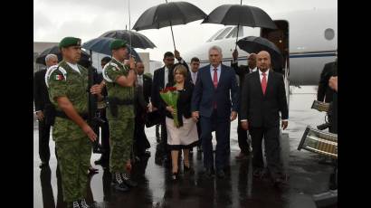 Llegada del Presidente Miguel Díaz-Canel  a México