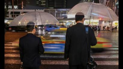 Ya se siente los efectos del tifón en Tokio