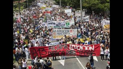 Paro general contra reforma laboral y de pensiones implementadas por el Presidente de Colombia