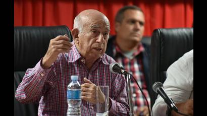 Asistió José Ramón Machado Ventura, Segundo Secretario del Comité Central del Partido, a la sesión final del 10mo. Pleno de la ANAP.