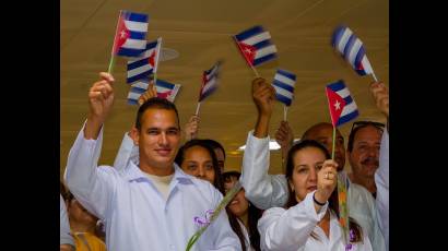 Colaboradores cubanos procedentes de Bolivia