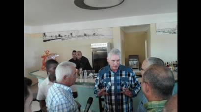 El Presidente cubano visitó el Complejo Recreativo Marcelo Salado