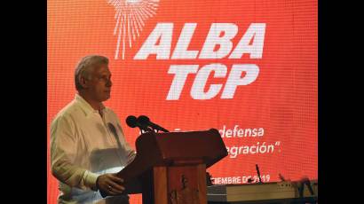 Presidente de Cuba en clausura de Cumbre del Alba-TCP