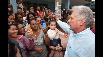 Díaz-Canel de visita por Mayabeque