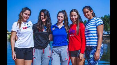 Las muchachas del plantel nacional de vela