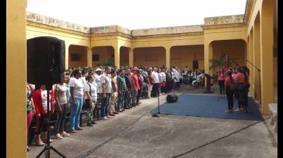 A la celebración participó una representación del pueblo y estudiantes del Consejo Popular Juan Delio Chacón, donde está enclavado el Presidio y las autoridades del territorio