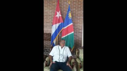 El embajador Samuel Hendrik Goagoseb