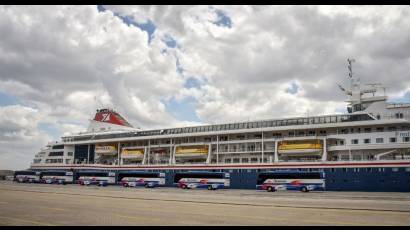 Tras ser rechazado su atraque en varios países del área del Caribe, el crucero británico MS Braemar, de la compañía Fred Olsen Cruise Lines, fue autorizado a tocar puerto cubano.