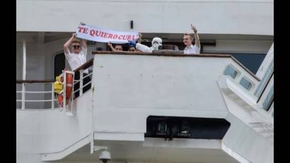 Los pasajeros del crucero MS Breamar agradecen a Cuba