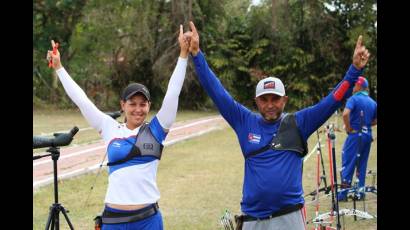 Stevens y Elizabeth Rodríguez