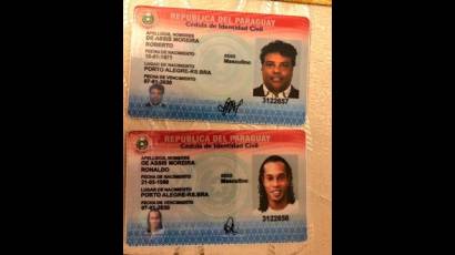 Retienen a Ronaldinho por usar presunto pasaporte falso