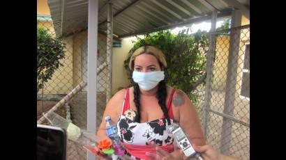 Anetsy Gómez Oduardo, primera paciente de alta en centro de aislamiento del hospital Mario Muñoz