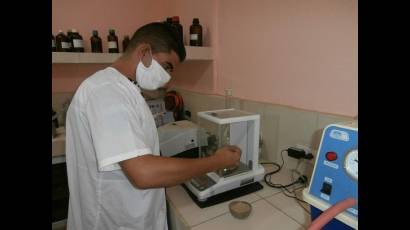 El laboratorio complementa los conocimientos de la Ingeniería Agrónoma.