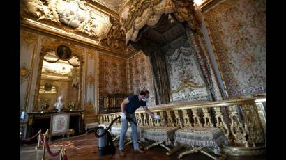 Versalles reabre sus puertas a visitantes