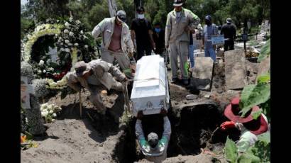 Para el 24 de agosto había más de 12,5 millones de casos y casi 450 000 muertes por COVID-19 en las Américas