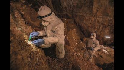 La cueva haya facilitado su uso como refugio de migrantes