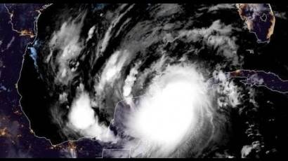 Huracán Delta transita por el Mar Caribe