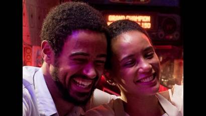 El británico Alfred Enoch y la brasileña Taís Araújo