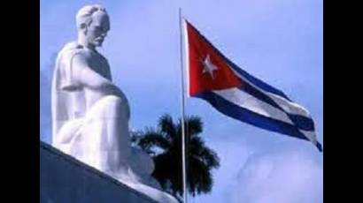 Somos una Revolución en el poder, que tiene entre sus fuerzas más formidables a la cultura, una cultura soberana, independiente y antimperialista desde la raíz