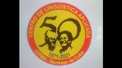 Logotipo conmemorativo por los 50 años del CLA, de la autoría de la Premio nacional de diseño, Marta Mosquera.