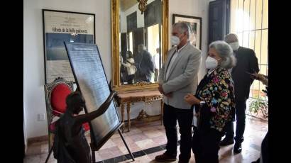 Díaz-Canel visitó la Fundación del Nuevo Cine Latinoamericano.