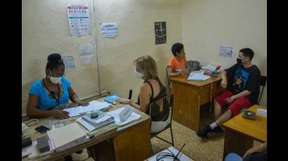 Los jóvenes que solicitan trabajo reciben ofertas en dependencia de su nivel de escolaridad.