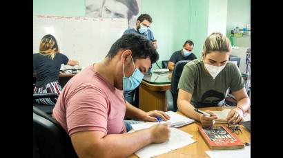 jóvenes «cujaeños»