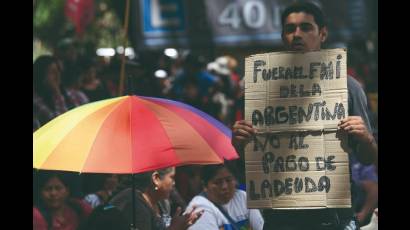 El pueblo argentino rechazo al FMI, a la deuda leonina y su pago