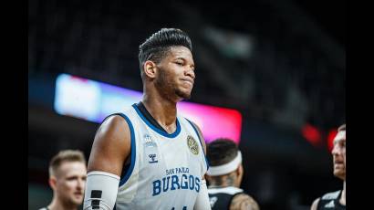 Jasiel Rivero logró su tercer doble-doble