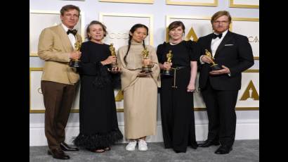Nomadland ganó Óscar a mejor película